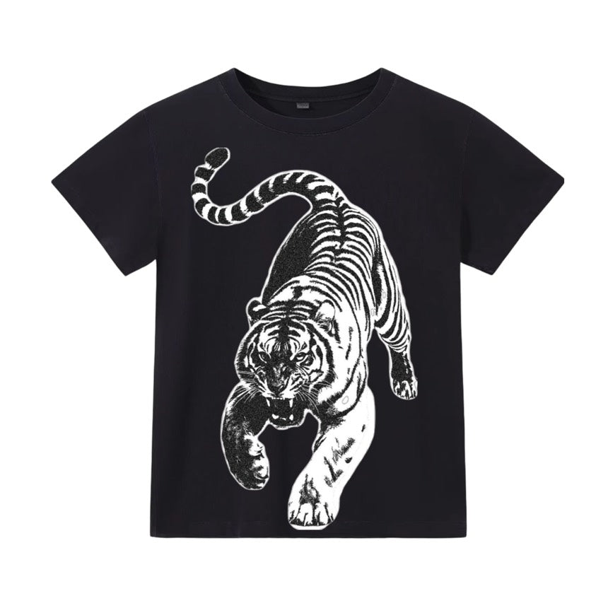T-shirt coupe classique noire, tigre blanc descendant gravé au trait
